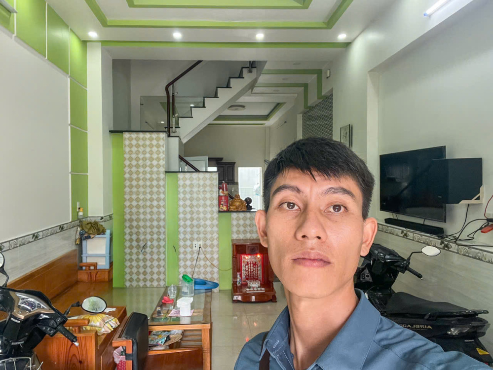 Nhà chính chủ liền kề KDC Tên Lửa – 4 tầng kiên...