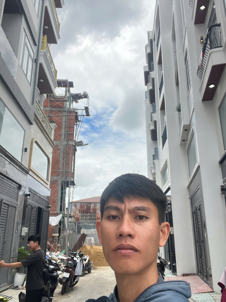 Bán Nhà Mới 5 Tầng Giáp KDC Tên Lửa – Giá 7.2 Tỷ